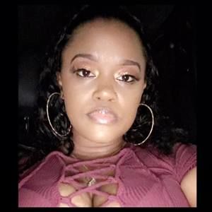 Meet your Posher, Monique